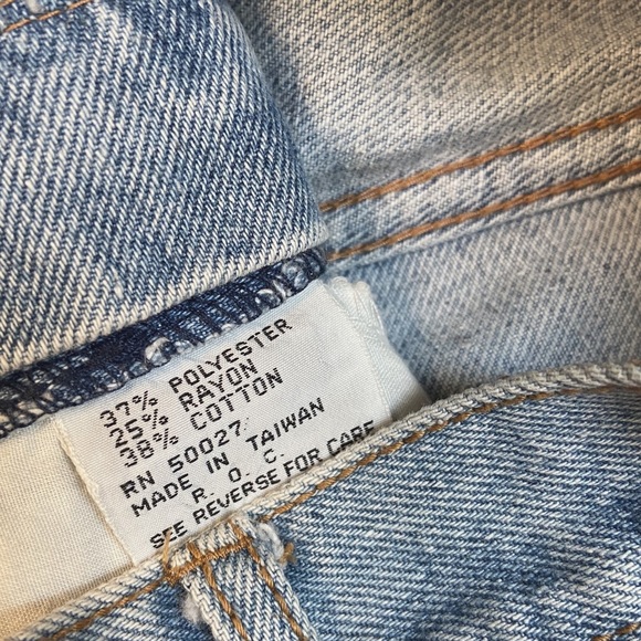 Vintage Bill Blass High Waisted Pleated Shorts - Picture 6 of 6